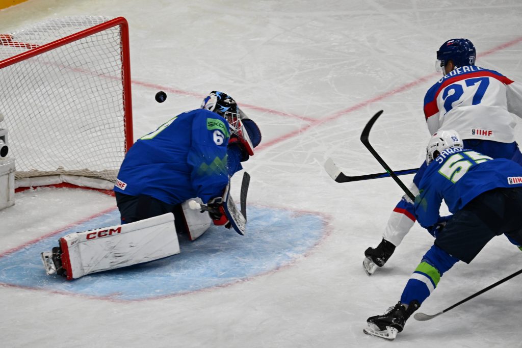 Slováci v nedeľu odohrali svoj druhý zápas na tohtoročných majstrovstvách sveta. Takto prebiehal duel Slovensko - Slovinsko.