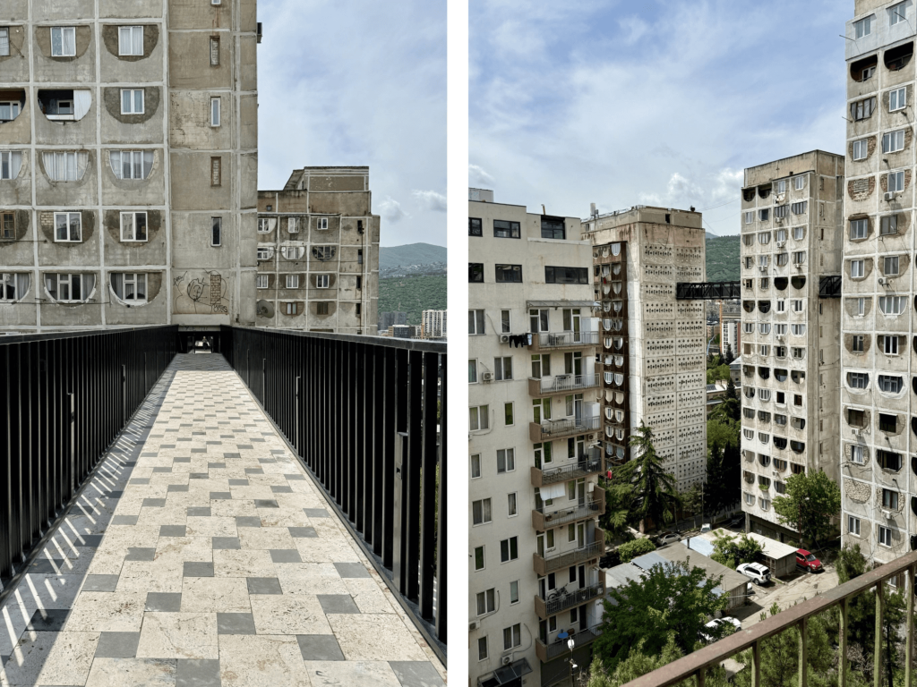 Mrakodrapy ako v Dubaji, hory zážitkov a more bizáru: Navštívili sme fascinujúcu krajinu len 3,5 hodiny od Prahy