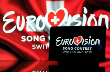 Eurovíziu vyhral spevák, ktorý reprezentoval susednú krajinu. Podarilo sa mu to s touto piesňou