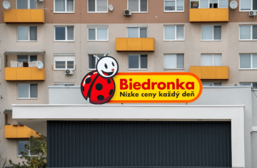 Biedronka mieri do ďalšieho mesta, otvorí už zajtra. Obyvatelia sa obávajú vojny o parkovacie miesta