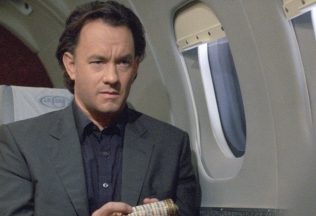 Robert Langdon dorazí v novom seriáli od Netflixu. Príbeh plný napätia sa bude odohrávať v Česku