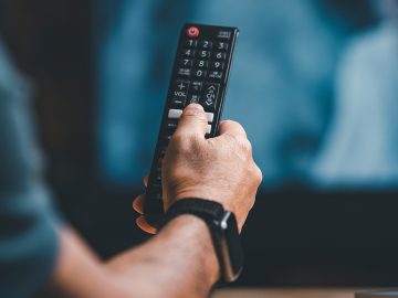 Televízia Sweet.TV prišla s výnimočnou akciou. Ak si kúpiš predplatné jej služieb, dostaneš zadarmo lákavý darček