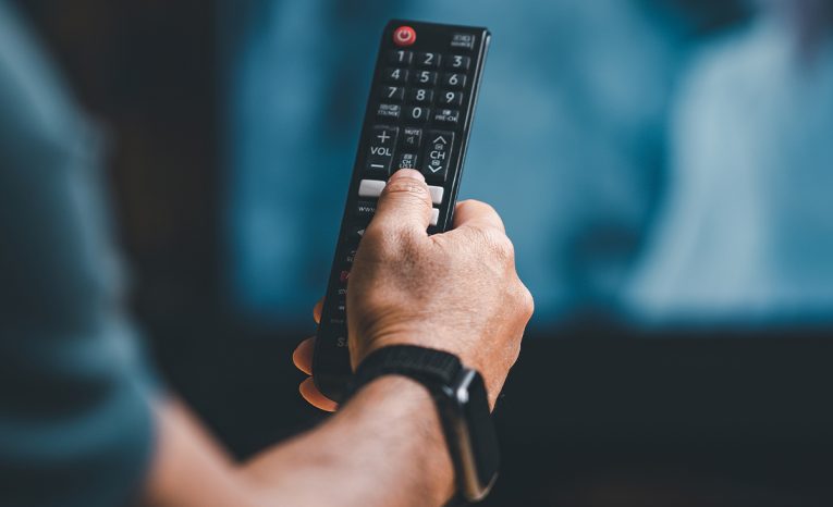 Televízia Sweet.TV prišla s výnimočnou akciou. Ak si kúpiš predplatné jej služieb, dostaneš zadarmo lákavý darček