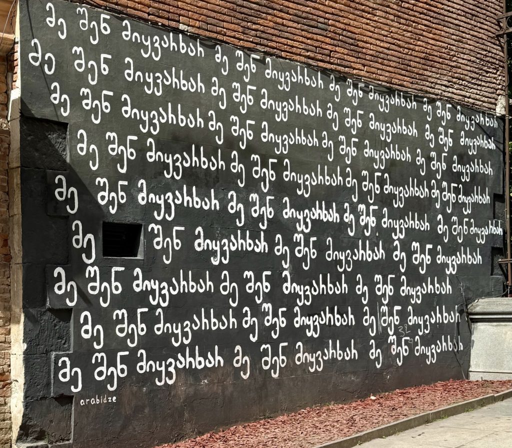 Mrakodrapy ako v Dubaji, hory zážitkov a more bizáru: Navštívili sme fascinujúcu krajinu len 3,5 hodiny od Prahy