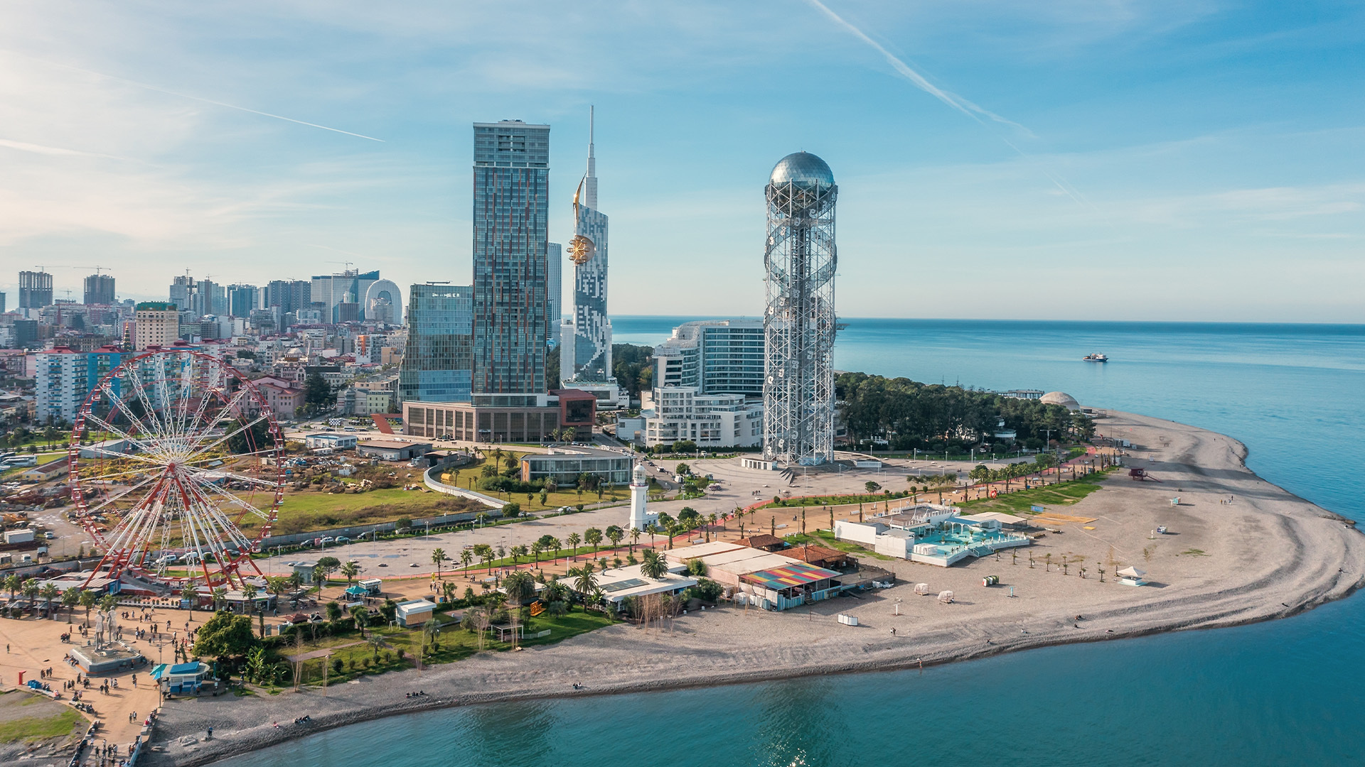 Mrakodrapy ako v Dubaji, hory zážitkov a more bizáru: Navštívili sme fascinujúcu krajinu len 3,5 hodiny od Prahy