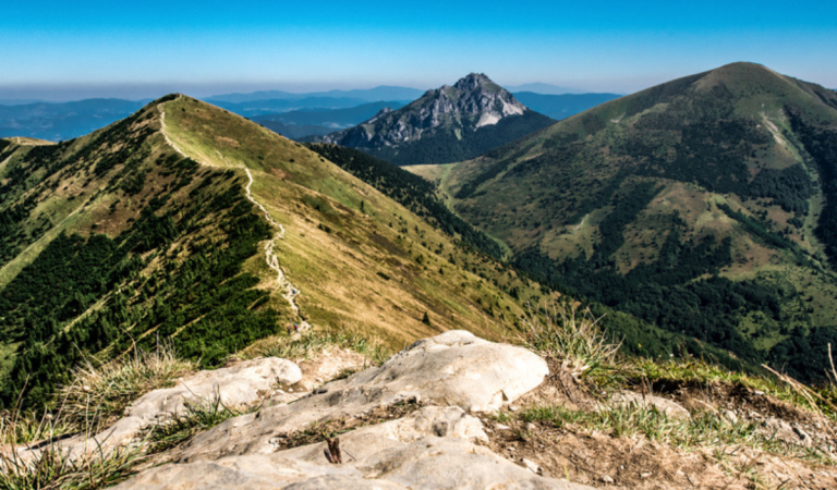 Vtipné slovenské kopce: Zábavné názvy slovenských vrchov, ktoré ti nadvihnú kútiky
