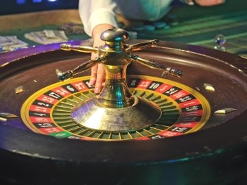 Tento matematický hlavolam s guľôčkou v rulete ti ukáže, či to s číslami vieš, alebo si na hodinách matematiky sedel zbytočne.