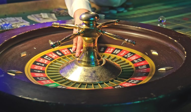 Tento matematický hlavolam s guľôčkou v rulete ti ukáže, či to s číslami vieš, alebo si na hodinách matematiky sedel zbytočne.