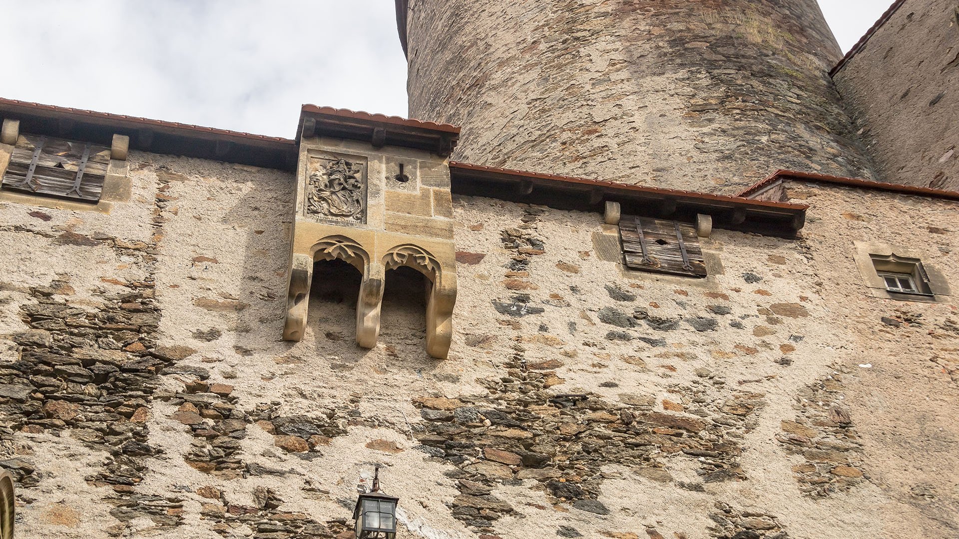 Ako ľudia vykonávali svoju potrebu naprieč históriou? Takto sa vyvíjal záchod od čias antického Grécka