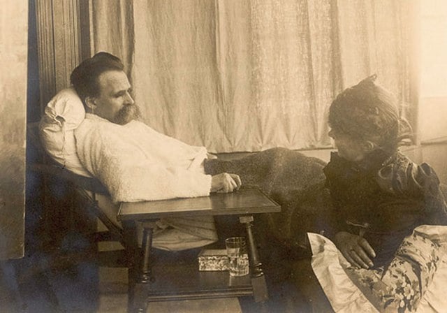 Absurdné úmrtie jedného z najväčších mysliteľov modernej doby: Friedrich Nietzsche skonal po tom, ako uvidel utrápeného koňa