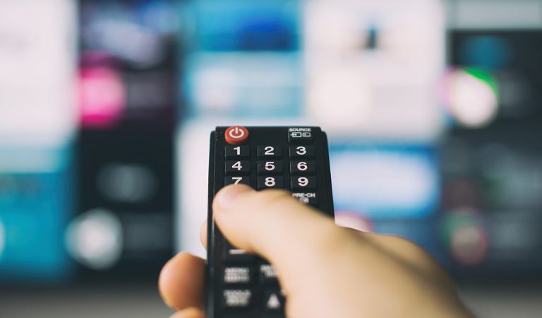 Televízia JOJ spúšťa novú spravodajskú sekciu. Nájdeš v nej informácie z domova aj zo sveta