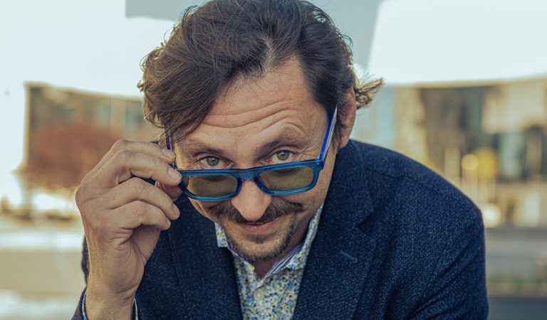 Lukáš Latinák je čerstvo rozvedený. Manželstvo mu stroskotalo po sedemnástich rokoch