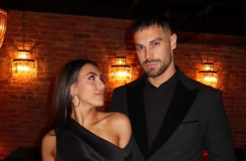 Adam Šedro z Love Islandu sa pustil do Markízy. Priateľka mu zostala v bombardovanom meste, slovenské médiá tému vraj neriešia