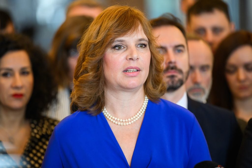Podľa Veroniky Remišovej rezort obrany plánuje kúpiť kondómy určené na na “náborové a prezentačné” podujatia.