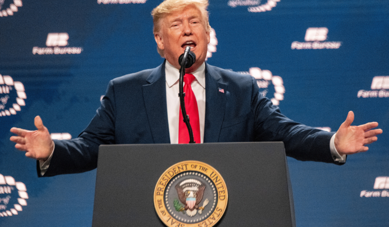Chystá sa stretnutie, ktoré môže ukončiť vojnu. Donald Trump opäť šokoval svojím vyjadrením