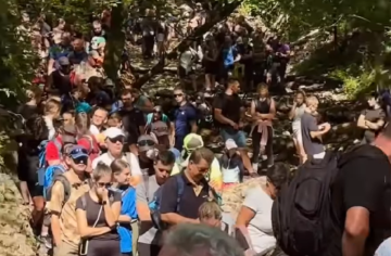 V Slovenskom raji to vyzeralo ako na nejakom festivale. Namiesto oddychu v prírode dav ľudí a zápchy