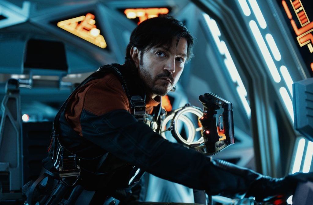 Geniálna miniséria aj dospelý návrat Star Wars. 20 najlepších seriálov, ktoré nám zatiaľ rok 2025 priniesol