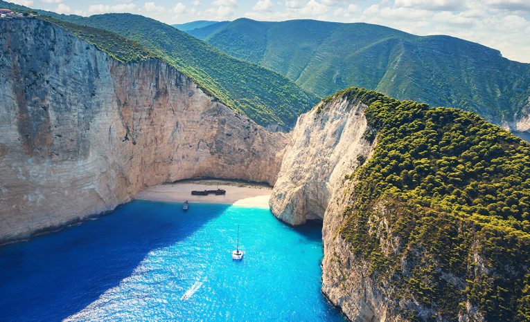 Dovolenka ako na Bali, ale v Európe: 4 destinácie, v ktorých zažiješ tropické pláže za neuveriteľné ceny