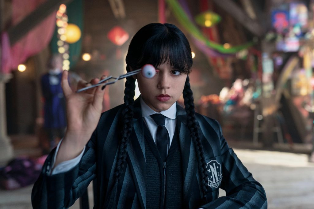 Wednesday, seriály, Netflix, stream platformy, čierna komédia, nová séria
