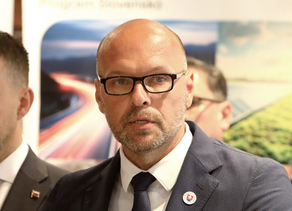 Koalícia mení názor. Na Troch kráľov bude voľno, namiesto 6. januára by sa mal zrušiť iný deň pracovného pokoja