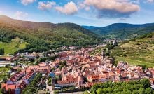 KVÍZ: Len 3 z 10 Slovákov to zvládnu. Odhaľ, či sú tieto názvy slovenských obcí skutočné alebo vymyslené