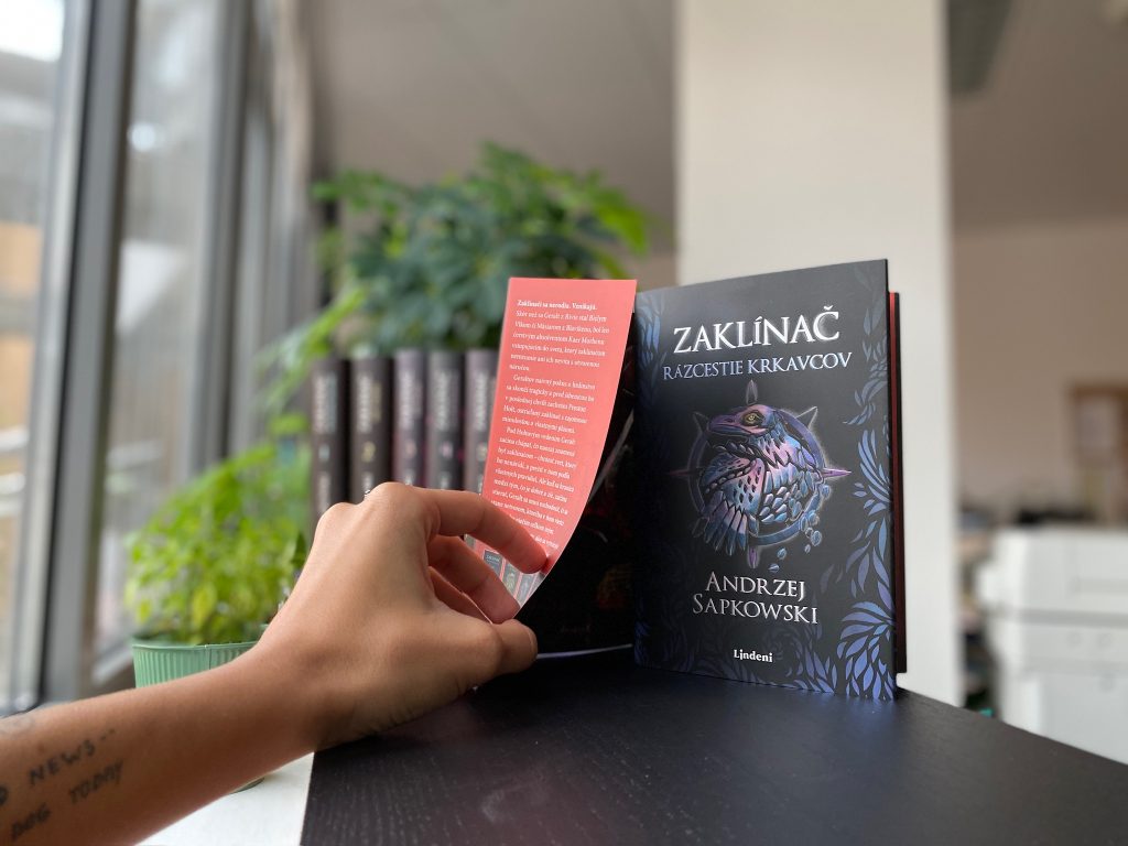 Zaklínač je späť! Na Sapkowského Rázcestie krkavcov čakali fanúšikovia roky
