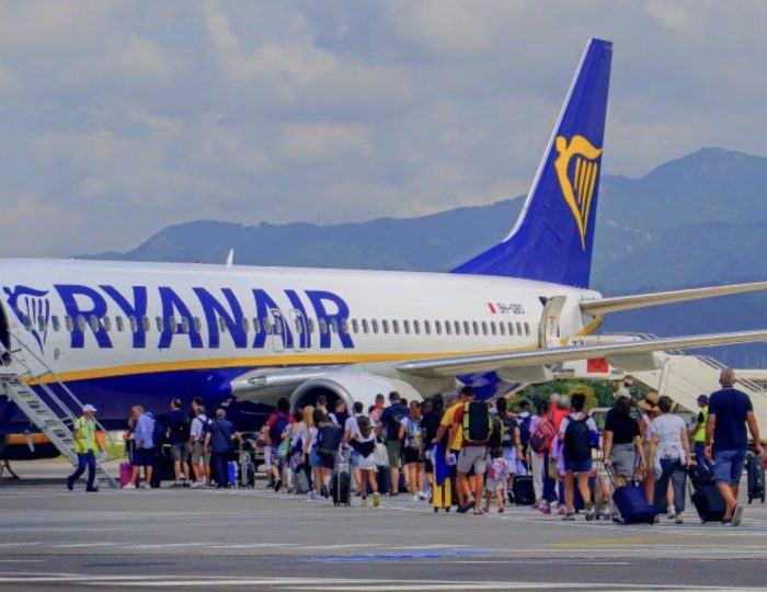 Najvtipnejšie príspevky spoločnosti Ryanair: Keď si aerolinka dokáže uťahovať aj sama zo seba