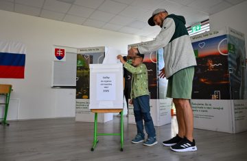 Na Slovensku sa otvorili volebné miestnosti. Ide o prvé voľby, kde platí táto novinka