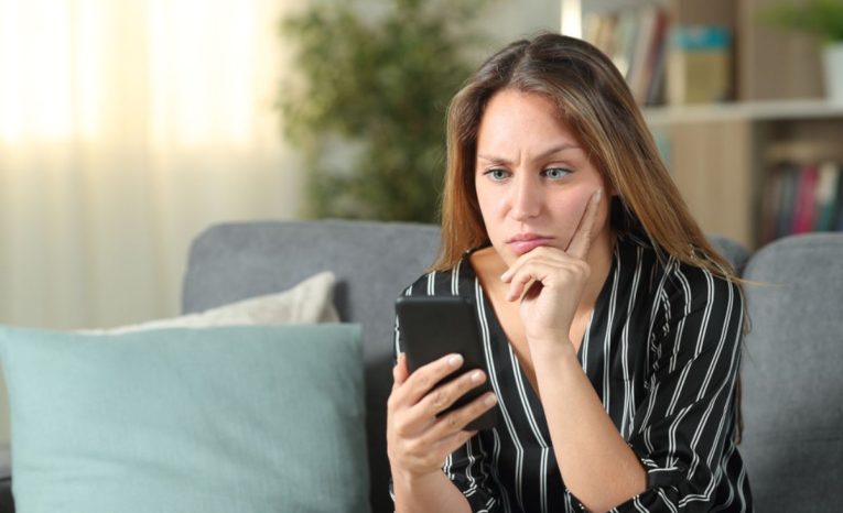 Varovné signály pri online zoznamovaní: Pri týchto frázach treba okamžite zbystriť pozornosť