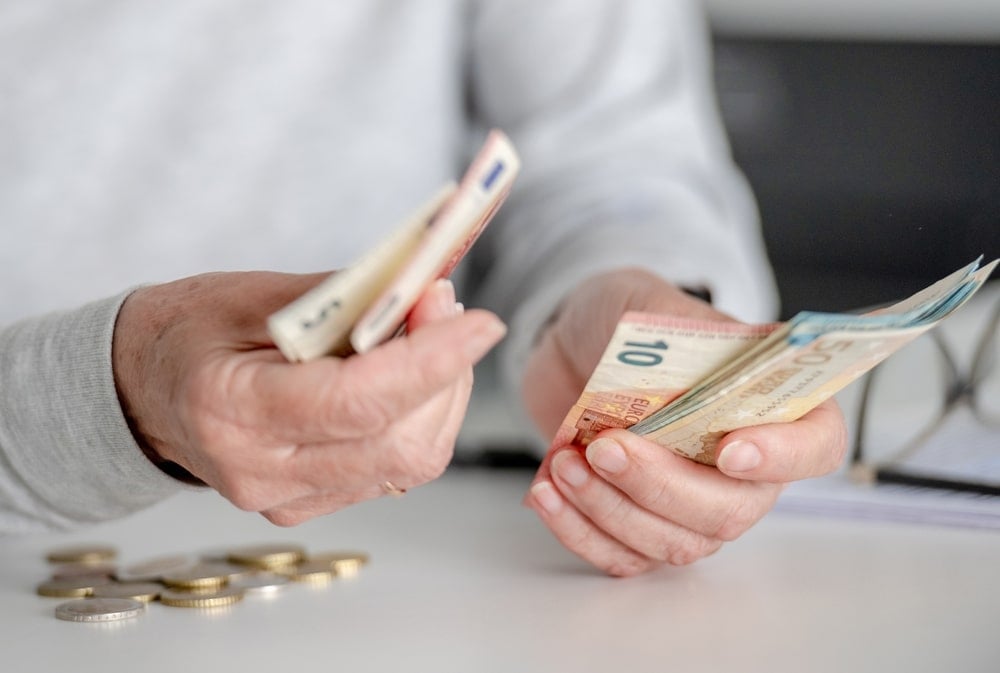 Niektorí slovenskí seniori dostanú špeciálny príspevok ako prejav úcty. Má to však jeden háčik