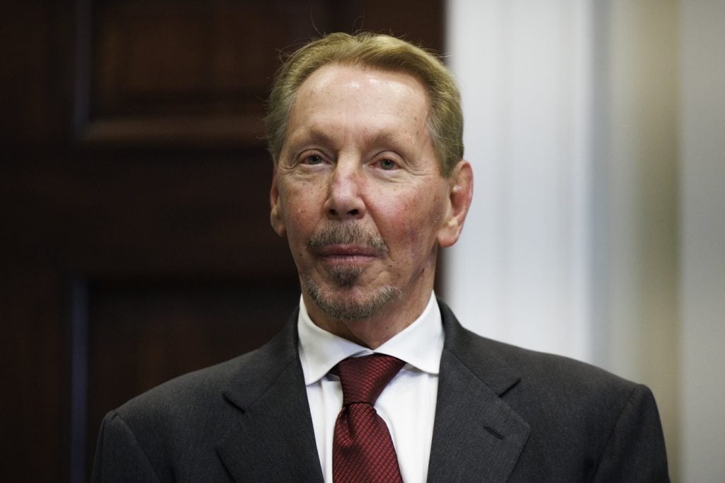 Larry Ellison, ktorý je zakladateľom spoločnosti Oracle dokázal predbehnúť Elona Muska a stať sa najbohatším mužom na svete.