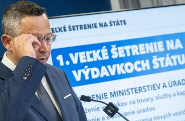 Opozícia upozorňuje na nenápadný bod konsolidácie. V skutočnosti môže mať zdrvujúci dopad na početnú skupinu Slovákov