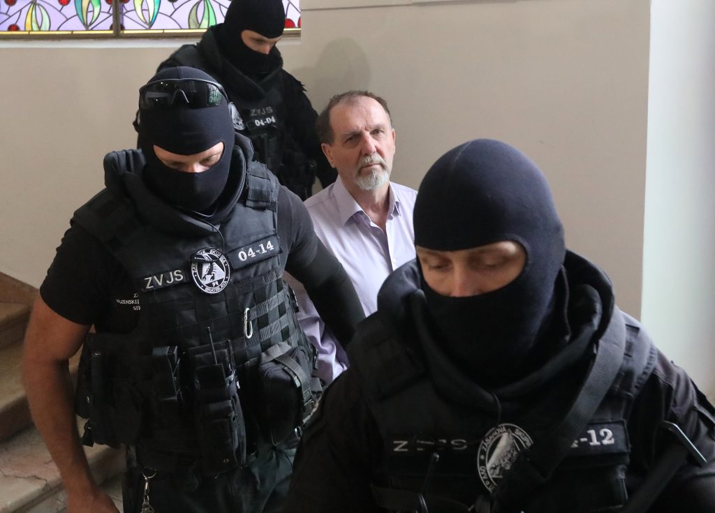 Strieľal som preto, aby sa už nikdy strieľať nemuselo, šokoval Cintula pred súdom. Jeho záverečná reč bola plná pátosu a emócií
