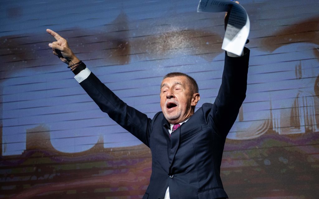Český politik a podnikateľ Andrej Babiš čelí žiadosti o vydanie, ktorú českej poslaneckej snemovni zaslal pražský mestský súd.