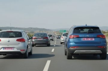 Ružové ŠPZ na cestách od roku 2026: Úrady chystajú revolúciu. Prečo práva táto farba?