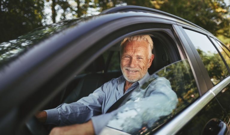 Komfort, prehľad a jednoduchosť. Ak hľadáš auto pre rodičov, tieto modely im sadnú ako uliate