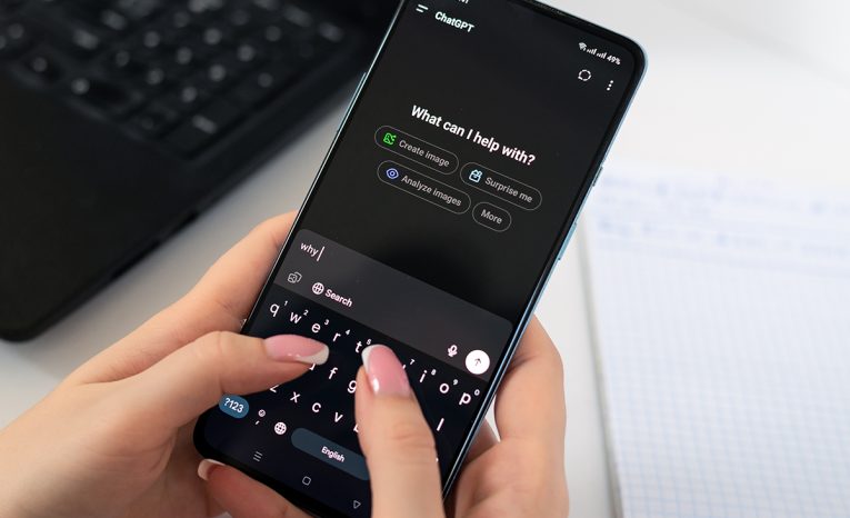 Ktorému jazyku rozumie umelá inteligencia najlepšie? Víťazom je tento slovanský jazyk, tvrdia vedci