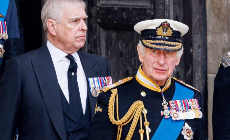 kráľovská rodina charles andrew