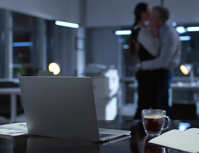 Je vysoká šanca, že ťa partner podvedie v práci? V týchto zamestnaniach je najviac neverníkov