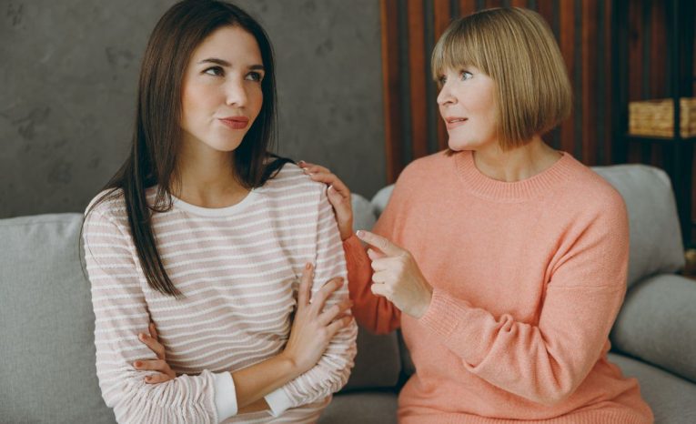 Keď rodičia radia o vzťahoch: Perly, ktoré by si radšej nikdy nepočul