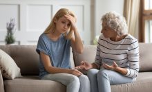 Najzaujímavejšie životné múdrosti našich rodičov: Od cibule s medom až po alpu, ktorá vylieči všetko