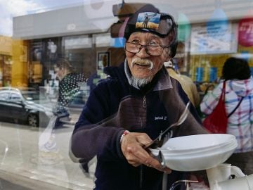 fumi japonec japonský dôchodca ukrajina vojna