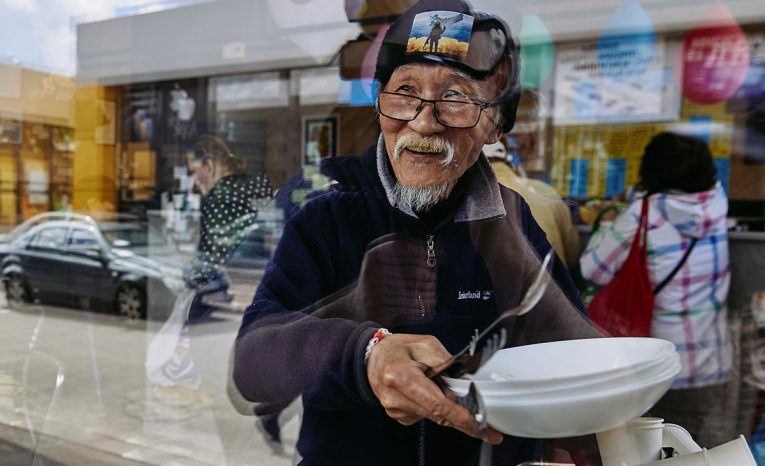 fumi japonec japonský dôchodca ukrajina vojna