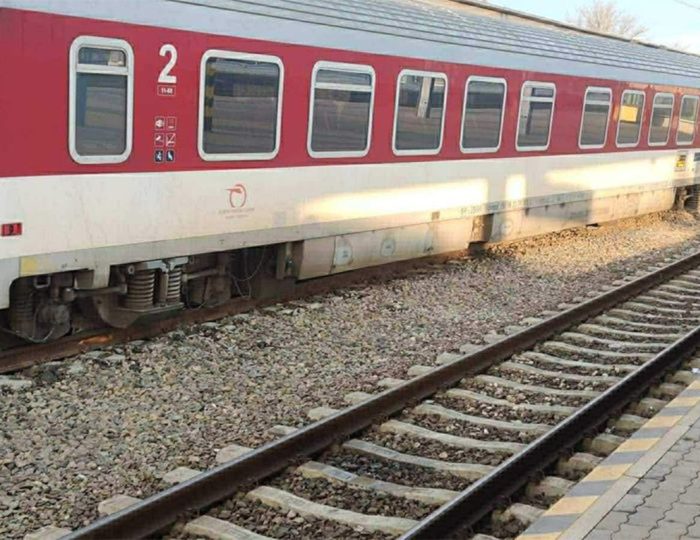 Slovenskom otriasla ďalšia vlaková nehoda. Tentokrát to železnice schytali na východe, škody sú rozsiahle