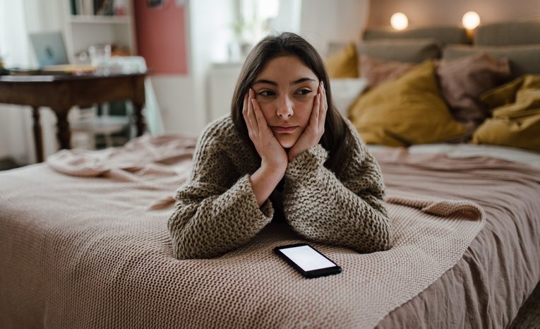 boháči mobilný telefón