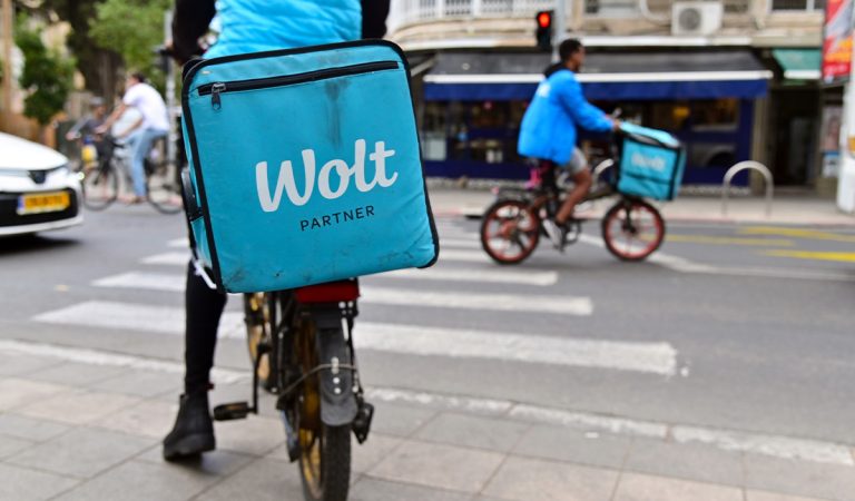 ai donáška jedla podvod