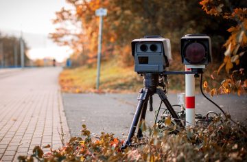 Na Slovensku čoskoro pribudnú stovky nových radarov. Budú sledovať aj mobily za volantom, objavia sa na týchto miestach