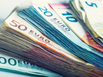 peniaze slovensko príspevok