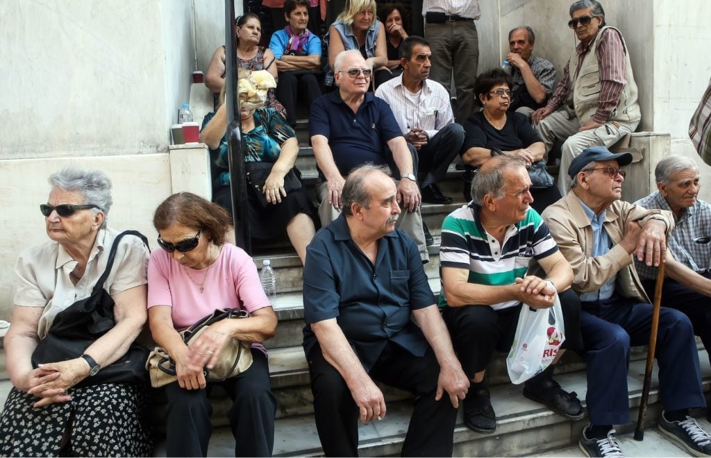 Čo sa stane, ak konsolidácia zlyhá a slovenské financie skolabujú? Takto vyzerá toľkokrát spomínaná "grécka cesta".