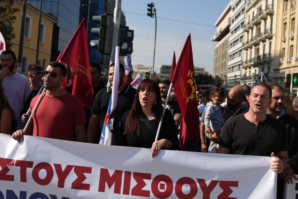 Šesťdňový pracovný týždeň a trinásťhodinový pracovný čas. Toto môže čakať Slovákov, pokiaľ konsolidácia neuspeje